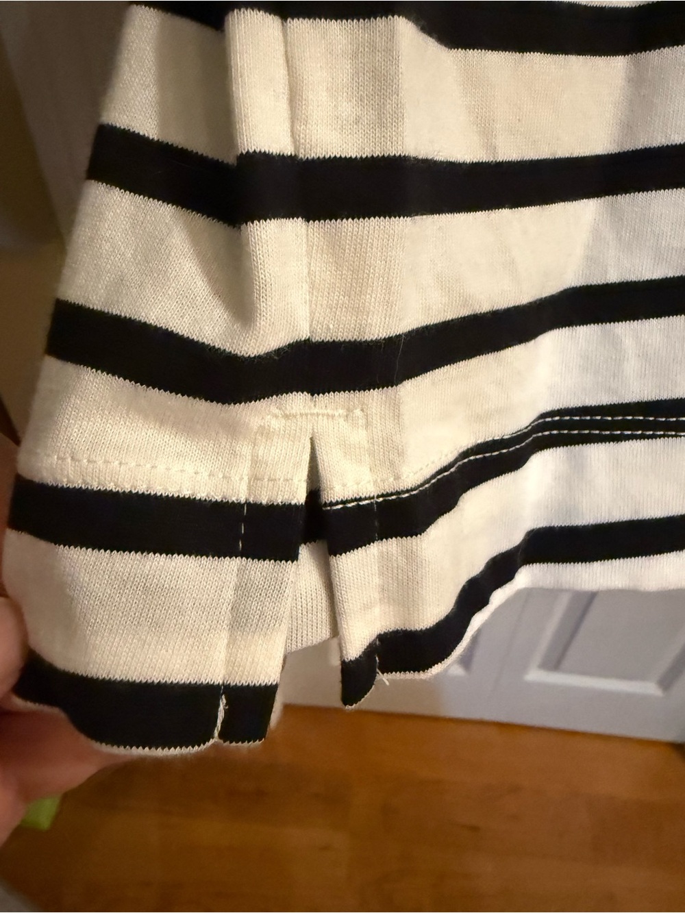 Old Navy Black & White Striped Crewneck Tee - Picture 4 of 4